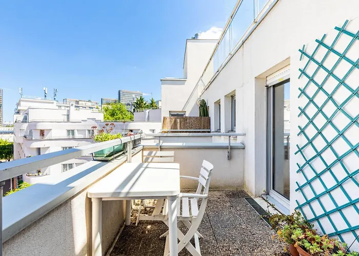 Guestready - Sunny Chic Retreat With Balcony Appartement *
