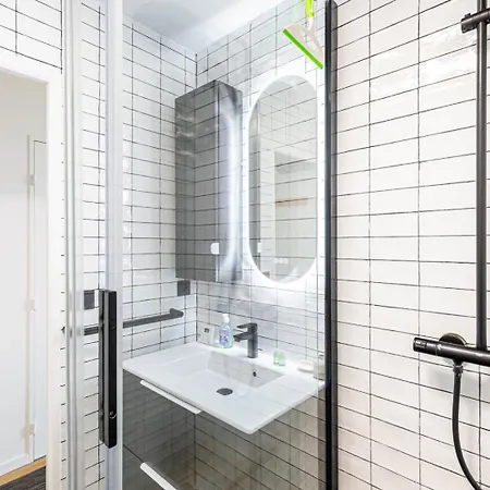 Apartamento Guestready - Sunny Chic Retreat With Balcony *