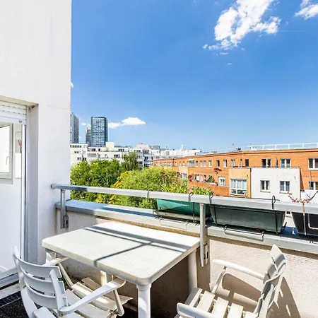 Apartament Guestready - Sunny Chic Retreat With Balcony Paryż